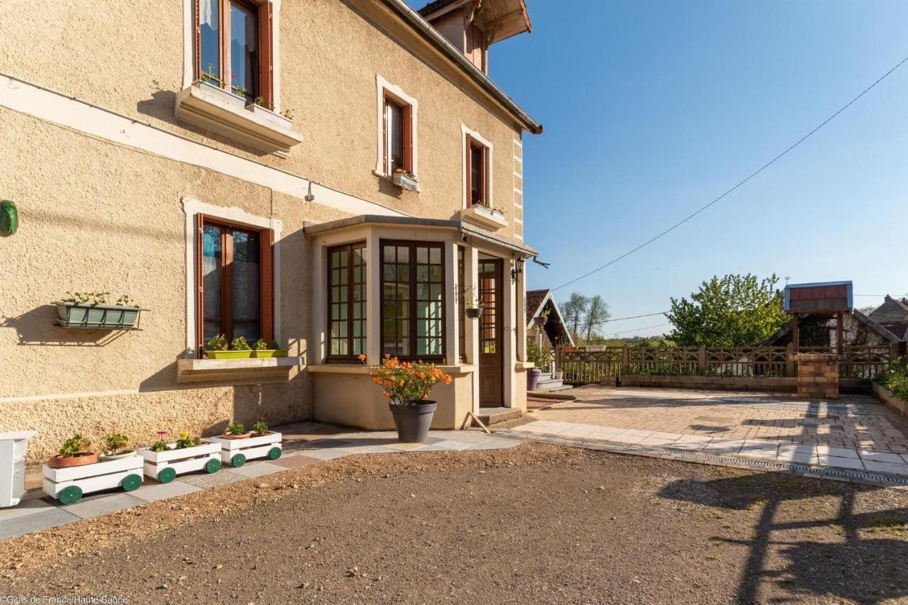 Les Hirondelles Villa Pesmes Dış mekan fotoğraf