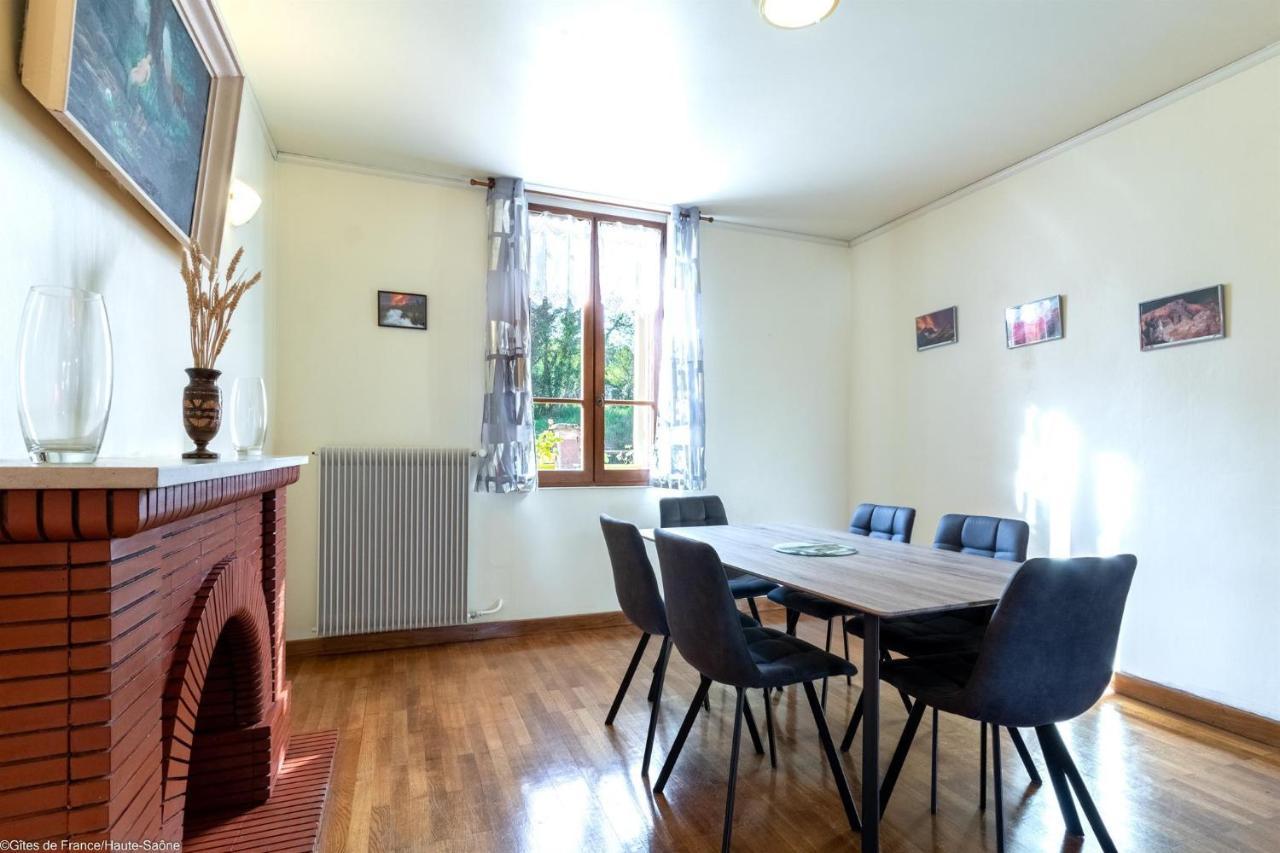 Les Hirondelles Villa Pesmes Dış mekan fotoğraf