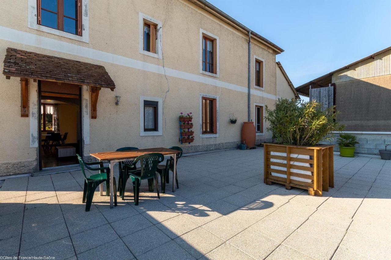 Les Hirondelles Villa Pesmes Dış mekan fotoğraf